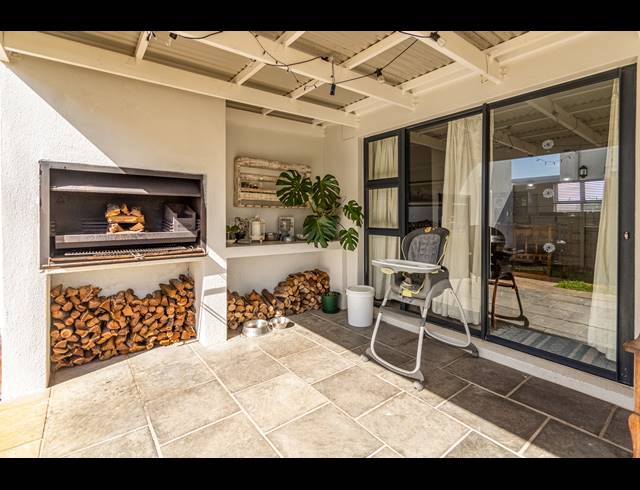 4 BEDROOM FREEHOLD FOR SALE IN SUNNINGDALE